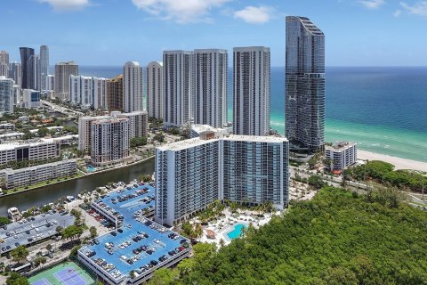 Condominio en venta en Sunny Isles Beach, Florida, 1 dormitorio, 92.07 m2 № 1241787 - foto 3