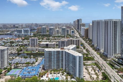 Copropriété à vendre à Sunny Isles Beach, Floride: 1 chambre, 92.07 m2 № 1241787 - photo 29