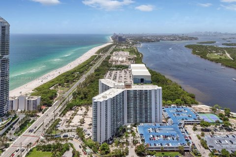 Copropriété à vendre à Sunny Isles Beach, Floride: 1 chambre, 92.07 m2 № 1241787 - photo 27