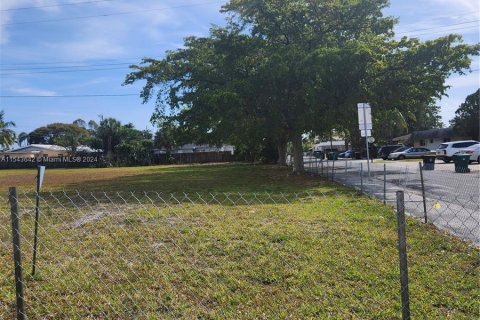 Immobilier commercial à vendre à Dania Beach, Floride № 1044685 - photo 3