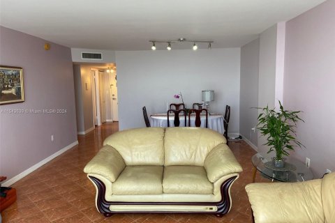 Condo in Aventura, Florida, 1 bedroom  № 1044683 - photo 6