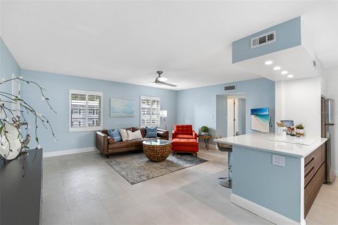 Copropriété à vendre à South Pasadena, Floride: 2 chambres, 88.26 m2 № 1372133 - photo 4