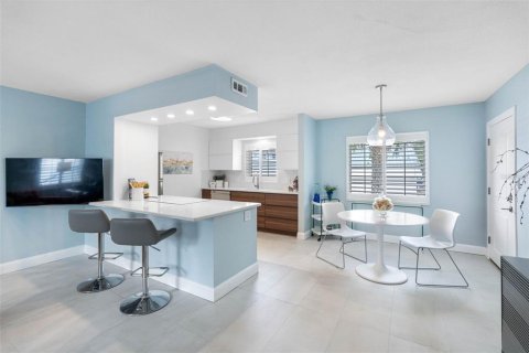 Copropriété à vendre à South Pasadena, Floride: 2 chambres, 88.26 m2 № 1372133 - photo 14