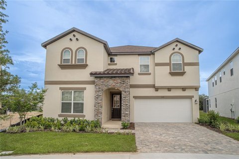 Casa en venta en Kissimmee, Florida, 9 dormitorios, 405.33 m2 № 1062927 - foto 1