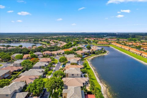 Villa ou maison à vendre à West Palm Beach, Floride: 4 chambres, 269.14 m2 № 1226780 - photo 3