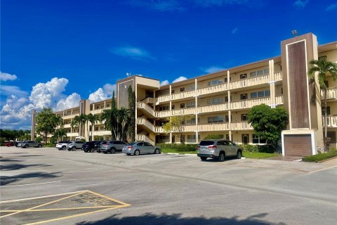 Condo in Boca Raton, Florida, 1 bedroom  № 1370570 - photo 1