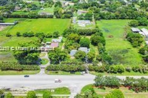 Villa ou maison à louer à Southwest Ranches, Floride: 3 chambres, 209.03 m2 № 1370617 - photo 25