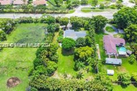 House in Southwest Ranches, Florida 3 bedrooms, 209.03 sq.m. № 1370617 - photo 24