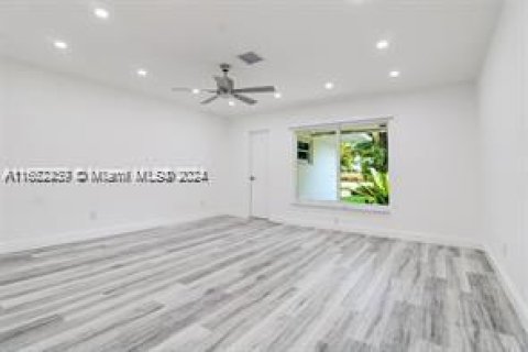 House in Southwest Ranches, Florida 3 bedrooms, 209.03 sq.m. № 1370617 - photo 5