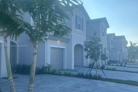 Adosado en venta en Homestead, Florida, 3 dormitorios, 123.65 m2 № 1241846 - foto 2