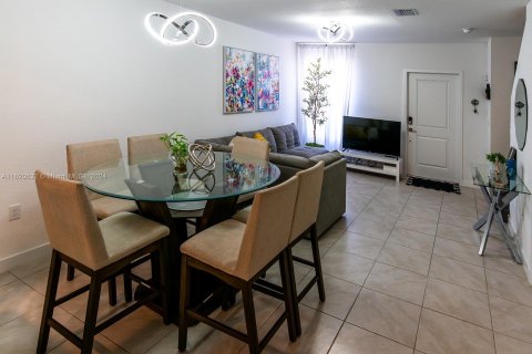 Adosado en venta en Florida City, Florida, 2 dormitorios, 112.23 m2 № 1241848 - foto 12