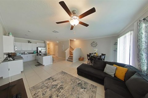 Townhouse in Wesley Chapel, Florida 3 bedrooms, 163.51 sq.m. № 1339445 - photo 11