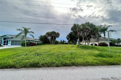 Terreno en venta en Rotonda, Florida № 1298528 - foto 5