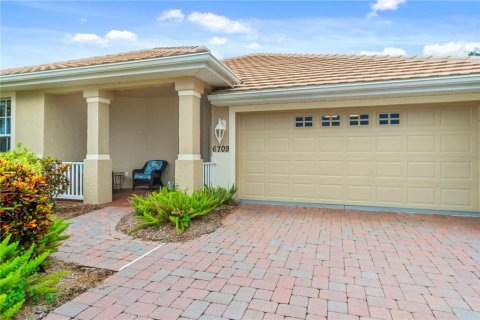 Villa ou maison à vendre à North Port, Floride: 3 chambres, 189.52 m2 № 1387264 - photo 2