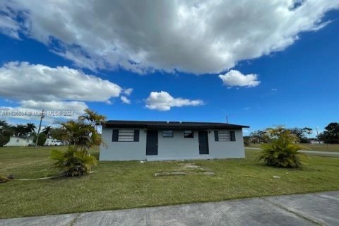 Immobilier commercial à vendre à Miami, Floride: 104.42 m2 № 1281461 - photo 13