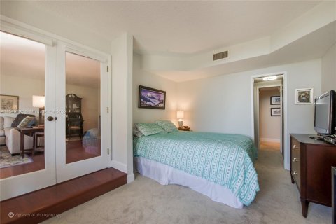 Condominio en venta en Key Biscayne, Florida, 2 dormitorios, 159.79 m2 № 1060665 - foto 11
