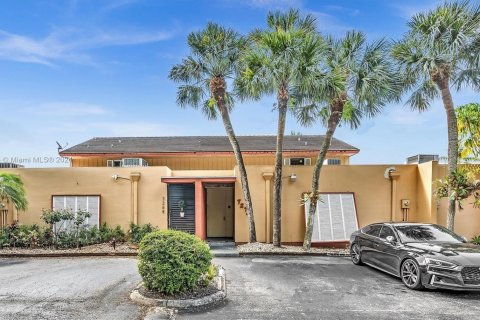 Touwnhouse à vendre à Miami Lakes, Floride: 4 chambres, 203.46 m2 № 1159158 - photo 2
