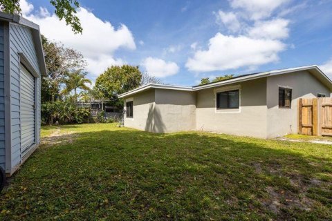 Villa ou maison à vendre à Oakland Park, Floride: 3 chambres, 121.14 m2 № 1068532 - photo 20