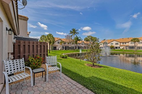 Townhouse in Boca Raton, Florida 3 bedrooms, 157.75 sq.m. № 1068512 - photo 12