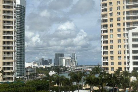 Condominio en venta en Miami, Florida, 1 dormitorio, 65.03 m2 № 1375797 - foto 21