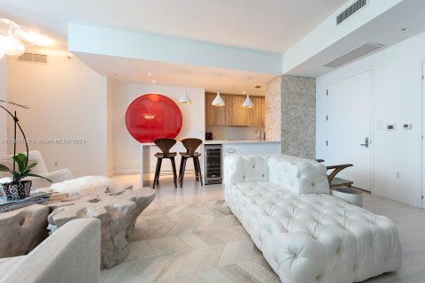 Condominio en venta en Miami Beach, Florida, 2 dormitorios, 133.78 m2 № 1375642 - foto 3