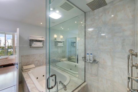 Condominio en venta en Miami Beach, Florida, 2 dormitorios, 133.78 m2 № 1375642 - foto 13