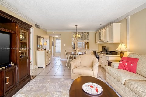 Condominio en venta en Dania Beach, Florida, 1 dormitorio, 78.97 m2 № 1077347 - foto 8