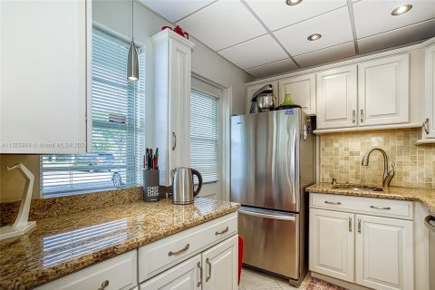 Condominio en venta en Dania Beach, Florida, 1 dormitorio, 78.97 m2 № 1077347 - foto 12
