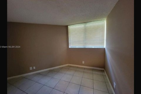 Condo in West Palm Beach, Florida, 2 bedrooms  № 1271014 - photo 7