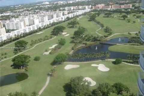 Copropriété à vendre à Hallandale Beach, Floride: 3 chambres, 151.8 m2 № 1242491 - photo 4