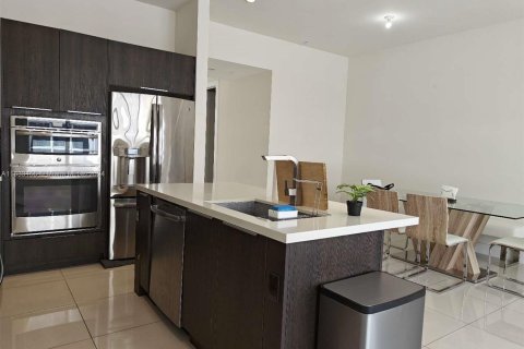 Townhouse in LANDMARK in Doral, Florida 3 bedrooms, 222.87 sq.m. № 1293709 - photo 9