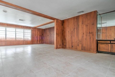 Villa ou maison à louer à Hollywood, Floride: 3 chambres, 232.26 m2 № 1357309 - photo 10