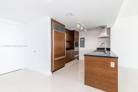 Condo in Miami, Florida, 3 bedrooms  № 1357308 - photo 10