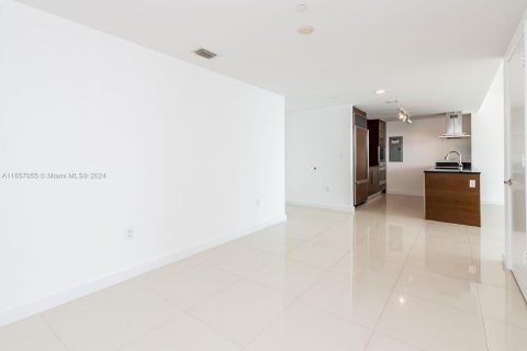 Condominio en alquiler en Miami, Florida, 3 dormitorios, 134.71 m2 № 1357308 - foto 22