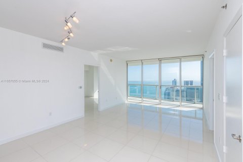 Condo in Miami, Florida, 3 bedrooms  № 1357308 - photo 24