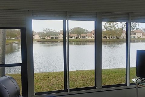 Copropriété à vendre à Holiday, Floride: 2 chambres, 117.99 m2 № 1041932 - photo 4