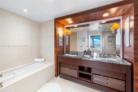 Copropriété à vendre à Miami Beach, Floride: 2 chambres, 100.71 m2 № 1073403 - photo 18