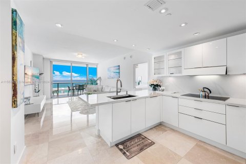 Copropriété à vendre à Miami Beach, Floride: 2 chambres, 100.71 m2 № 1073403 - photo 16