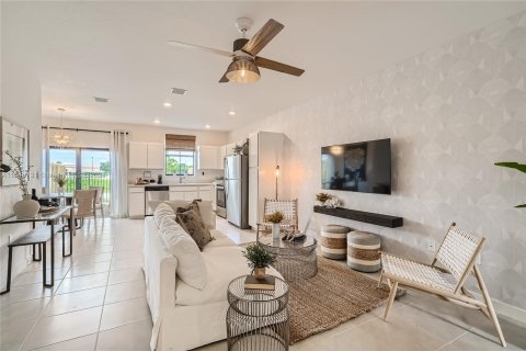 Adosado en venta en Florida City, Florida, 3 dormitorios, 128.21 m2 № 1329551 - foto 4