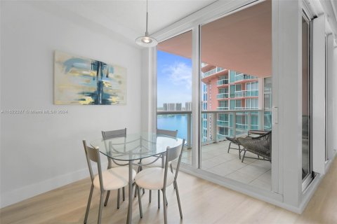 Copropriété à vendre à Aventura, Floride: 3 chambres, 173.73 m2 № 1269231 - photo 17