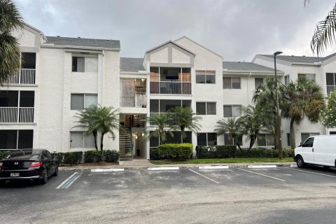 Copropriété à vendre à Tamarac, Floride: 1 chambre, 87.79 m2 № 1163037 - photo 6