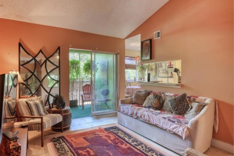 Condo in Tamarac, Florida, 1 bedroom  № 1163037 - photo 1