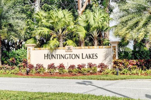 Condo in Delray Beach, Florida, 2 bedrooms  № 1163125 - photo 1