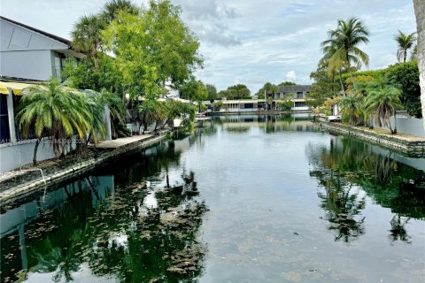 Townhouse in Miami Lakes, Florida 2 bedrooms, 118.45 sq.m. № 1418492 - photo 16