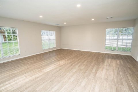 Propiedad comercial en venta en Tampa, Florida, 46.45 m2 № 1336986 - foto 28