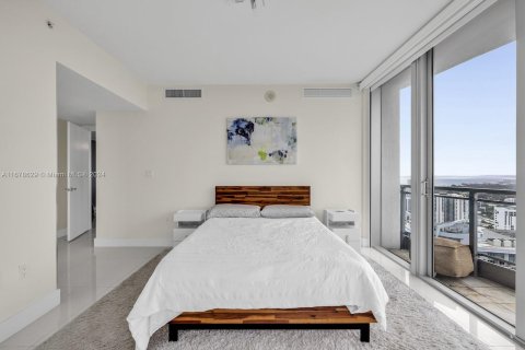 Condo in Miami, Florida, 2 bedrooms  № 1406226 - photo 23