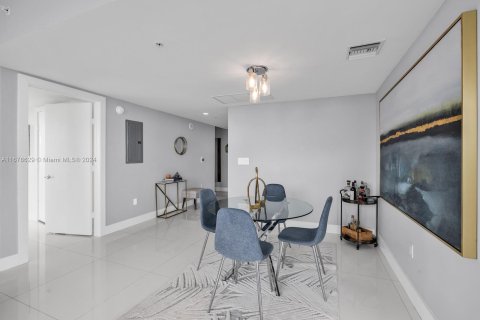 Copropriété à vendre à Miami, Floride: 2 chambres, 124.49 m2 № 1406226 - photo 8