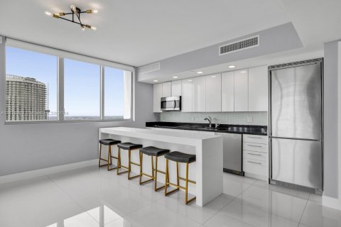 Condominio en venta en Miami, Florida, 2 dormitorios, 124.49 m2 № 1406226 - foto 11