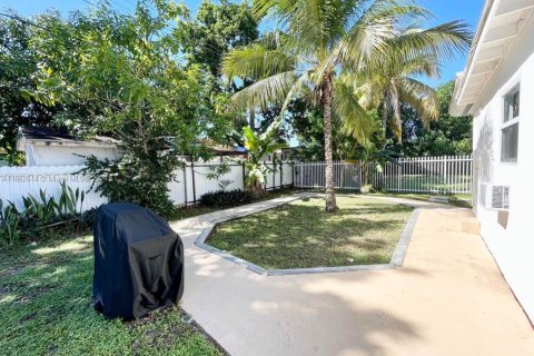 Immobilier commercial à vendre à Biscayne Park, Floride: 175.77 m2 № 1372528 - photo 20