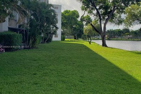 Copropriété à vendre à Miramar, Floride: 2 chambres, 77.29 m2 № 1372529 - photo 3